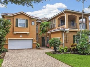 6-bedroom Single-Family Home — 742 Cresta Circle, West Palm Beach, 33413