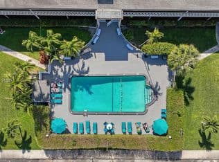 1+1 Condo — 900 Atlantic Shores Blvd APT 133, Hallandale, 33009