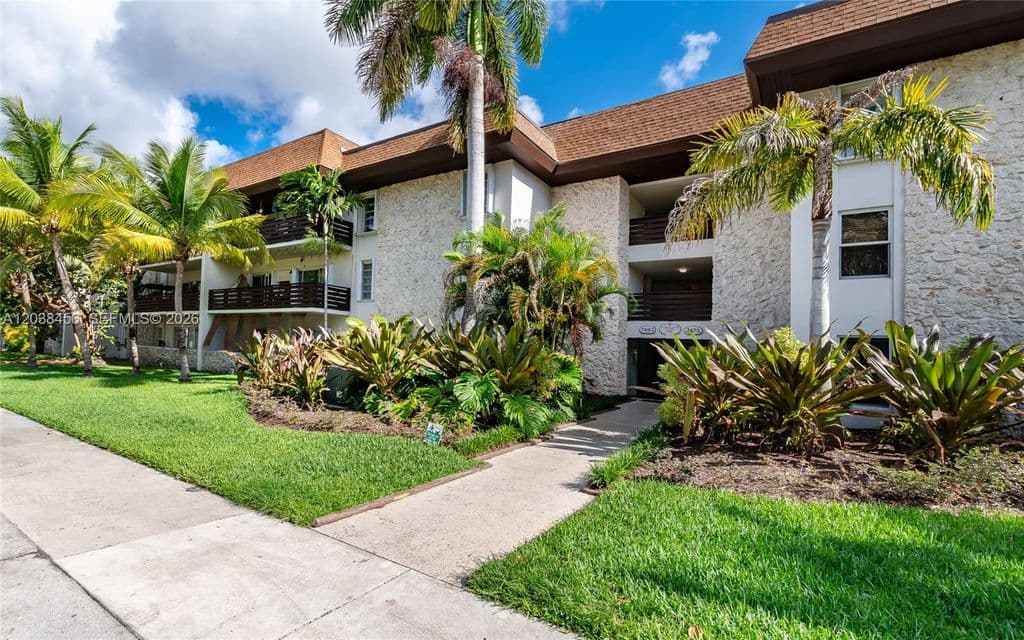2+1 Condo — 7483 SW 82nd St APT A206