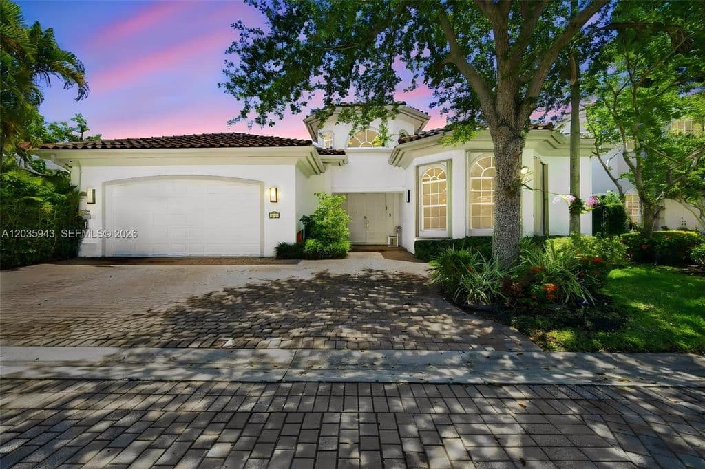 5-bedroom Single-Family Home — 1205 Seagull Ter