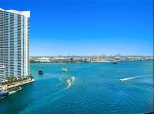 2-bedroom Condo — 901 Brickell Key Blvd APT 1807, Miami, 33131