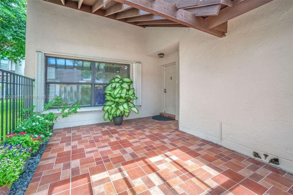 3+1 Mülk — 10060 SW 137th Ct
