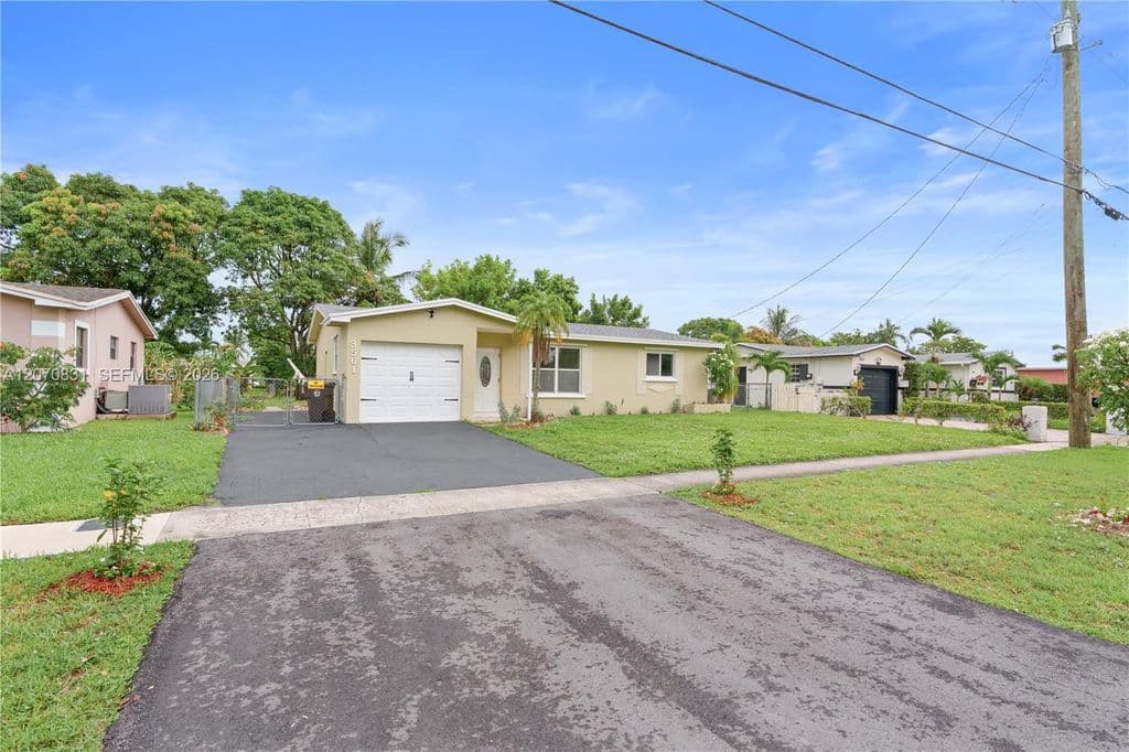 3+1 Müstakil ev — 3561 NW 41st St