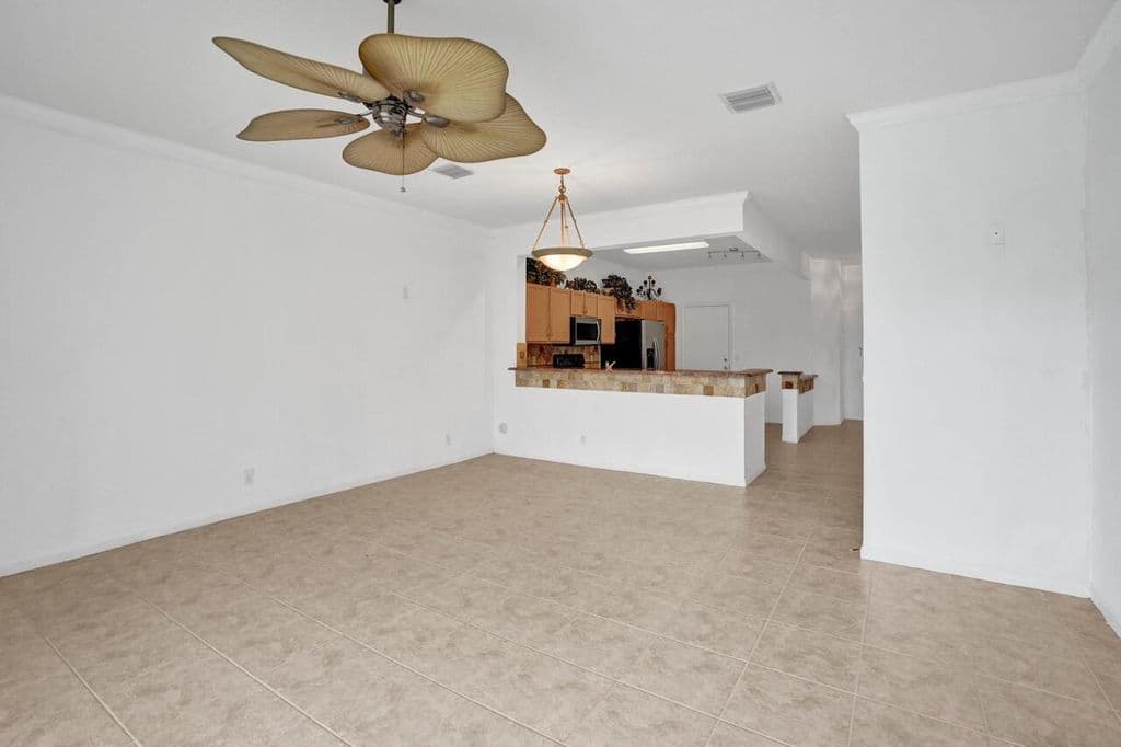 3+1 Mülk — 1102 Woodfield Road