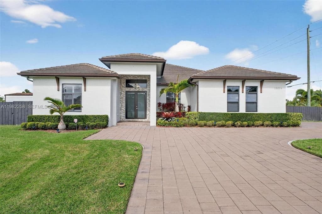 5+1 Müstakil ev — 28004 SW 169th Ct