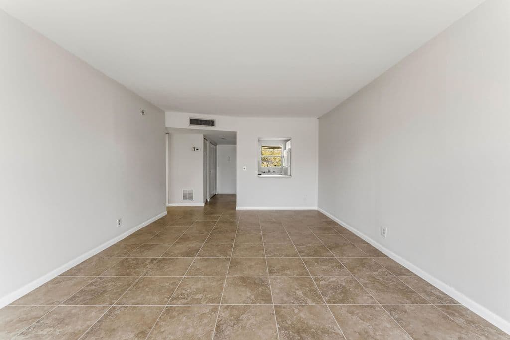 2-bedroom Condo — 1638 EMBASSY Drive #208