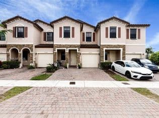 4-bedroom Townhouse — 15070 SW 119th Ln, Miami, 33196
