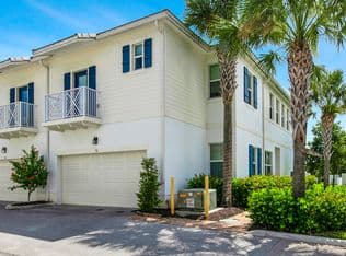 3-bedroom Townhouse — 50 PALM Lane, Royal Palm Beach, 33411