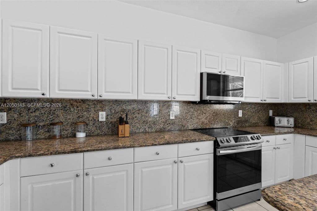 4-bedroom Single-Family Home — 3500 SW 174th Way