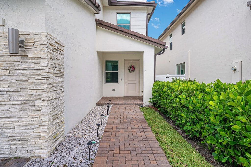 4-bedroom Single-Family Home — 1600 Verawood Lane