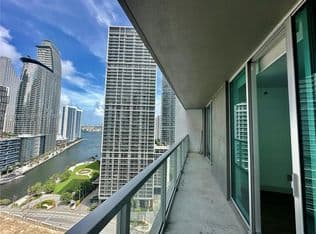 2-bedroom Condo — 500 Brickell Ave APT 2407, Miami, 33131