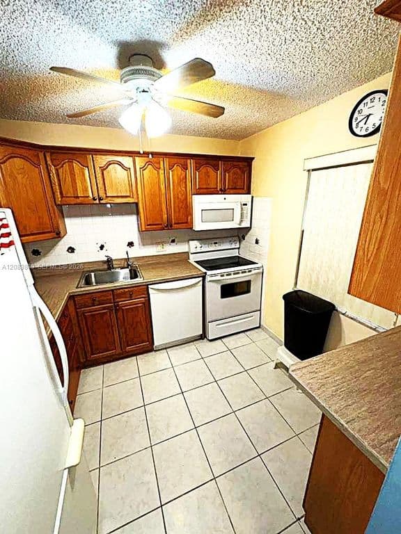 2+1 Condo — 7680 NW 1st St APT 107