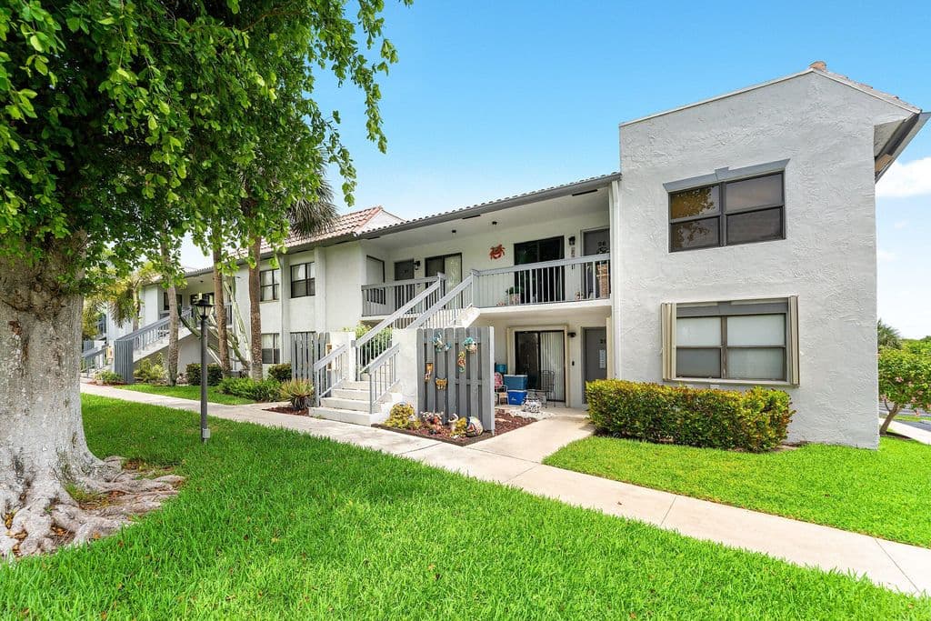 2-bedroom Condo — 105 Tropic Isle Drive Apt 22d