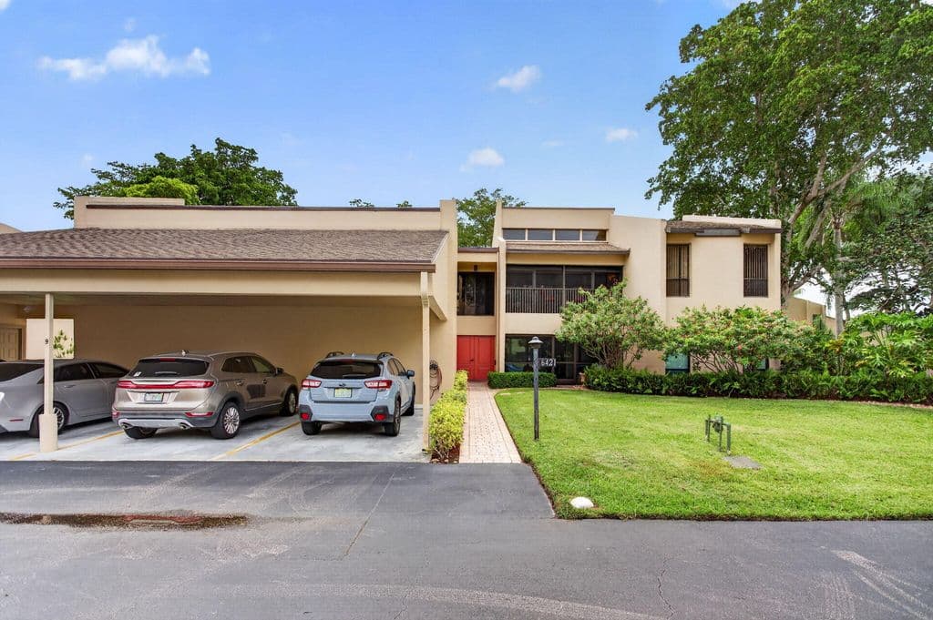 3+1 Condo — 6421 PUMPKIN SEED Circle #217