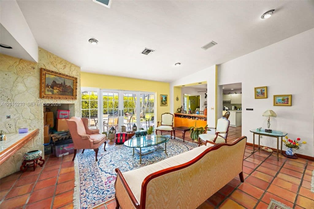 4-bedroom Single-Family Home — 21141 NE 21st Ct