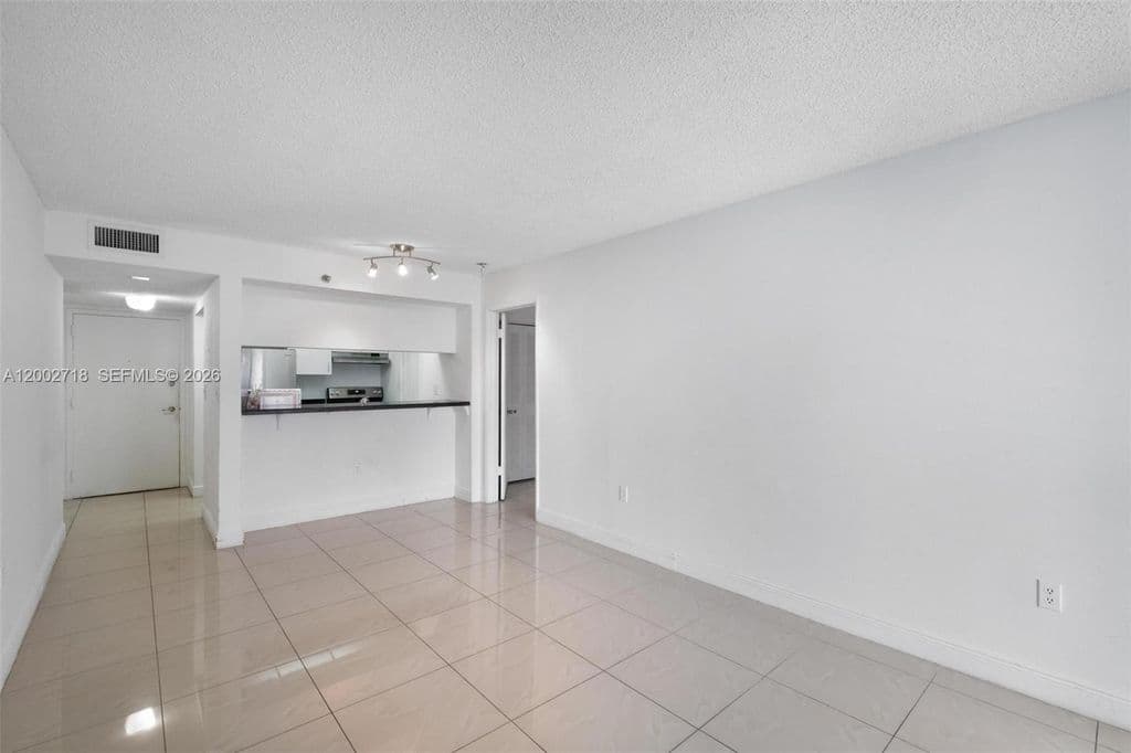 2+1 Condo — 800 N Miami Ave #E-1110