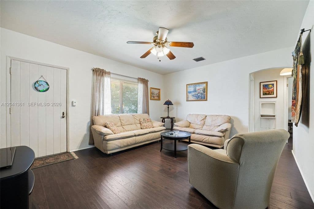 2-bedroom Single-Family Home — 2750 NW 4th St