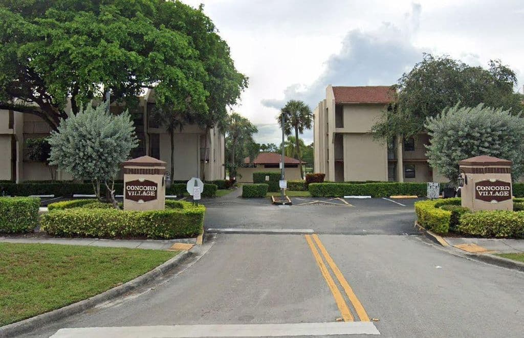 2-bedroom Condo — 6351 N UNIVERSITY Drive #224