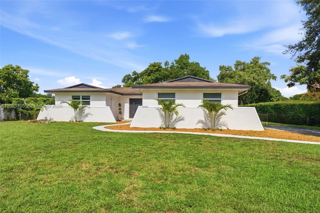 3-bedroom Single-Family Home — 10830 SW 79th Ave