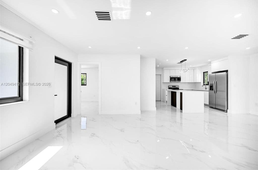 4-bedroom Single-Family Home — 17221 NW 24th Pl