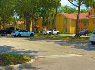 2+1 Condo — 1040 CORAL SPRINGS CLUB #1040, Pompano Beach, 33071