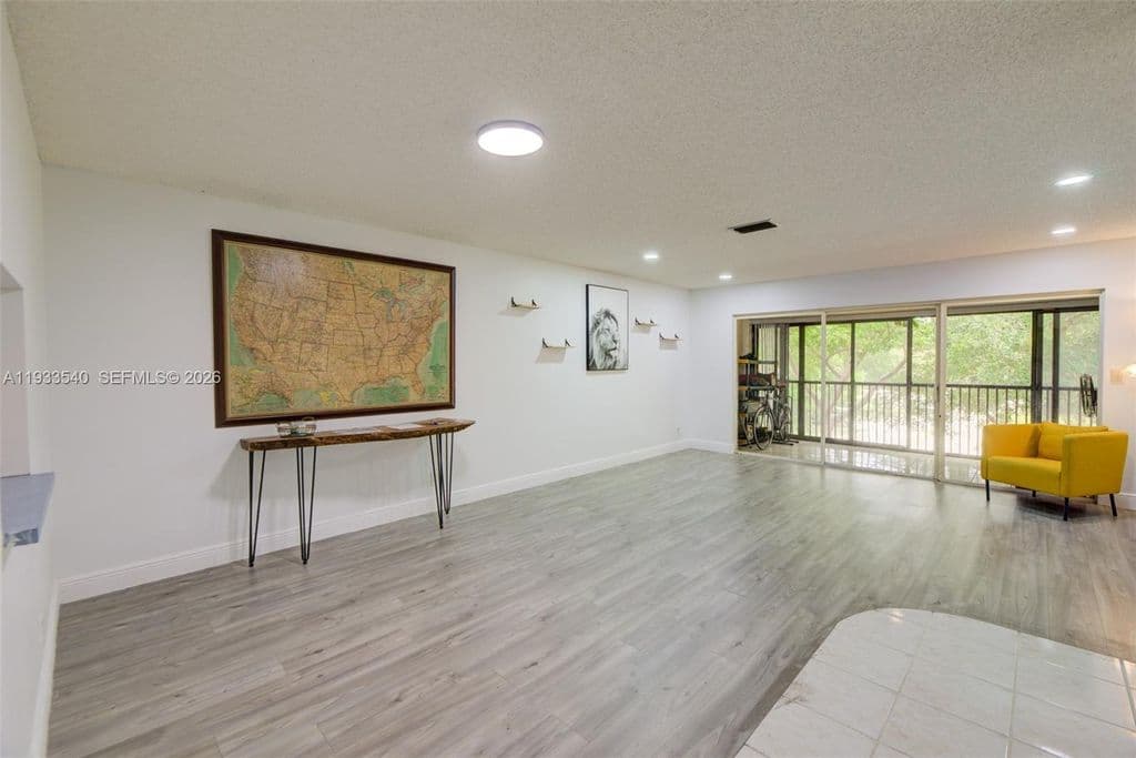 2+1 Condo — 4155 NW 22nd St #267G