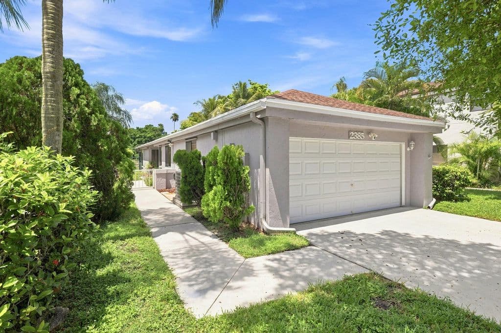 3-bedroom Single-Family Home — 2385 NW 34TH Terrace