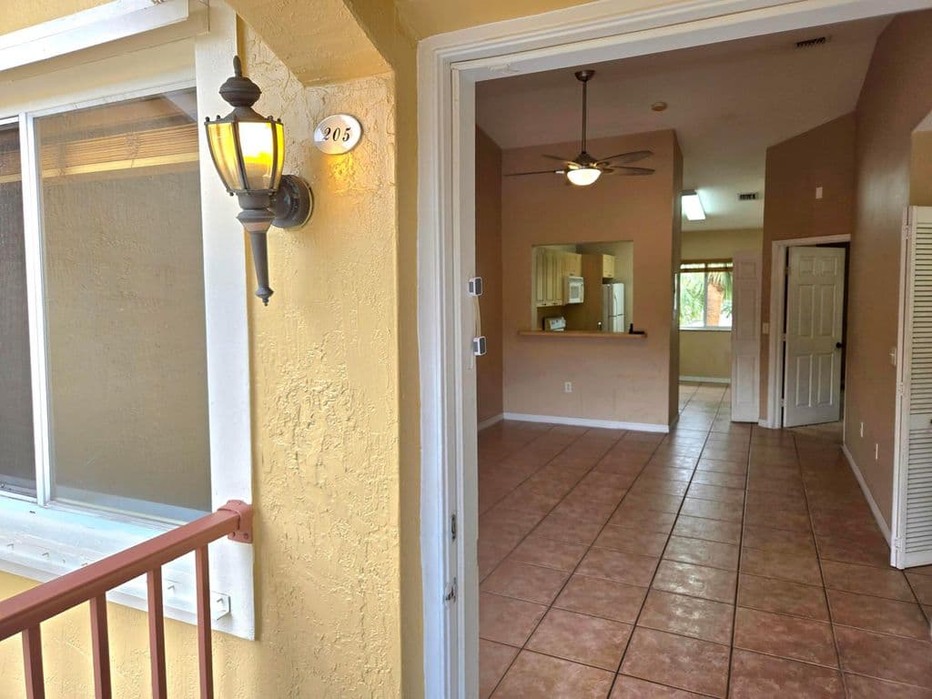 2-bedroom Condo — 7900 NW 6th Street #205
