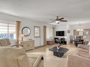 2-bedroom Condo — 337 Pine Ridge Circle #D-2, Greenacres, 33463