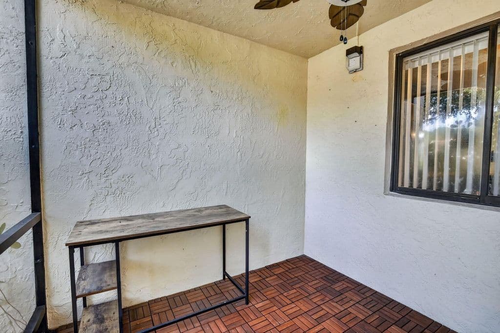 2-bedroom Condo — 410 Lakeview Drive #103