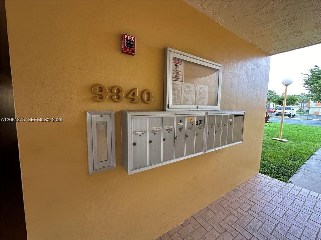 2+1 Condo — 9340 W Flagler St APT 104B