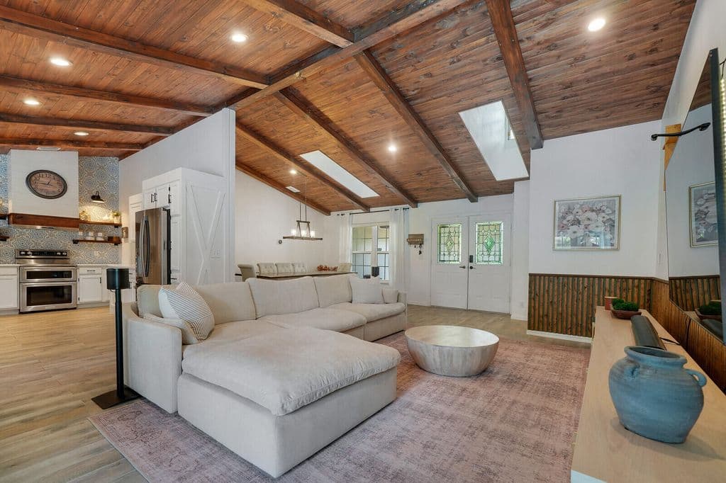 4-bedroom Single-Family Home — 12212 82nd Street N