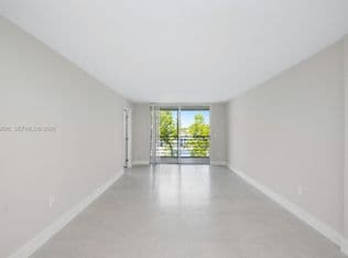 2+1 Condo — 14165 SW 87th St #D-505, Miami, 33183