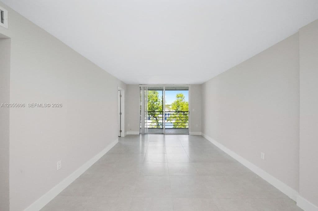 2+1 Condo — 14165 SW 87th St #D-505