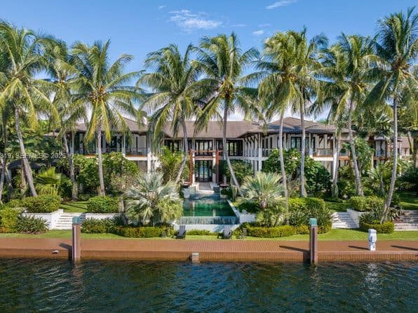 10-bedroom Single-Family Home — 600-620 Arvida Pkwy, Miami, FL 33156