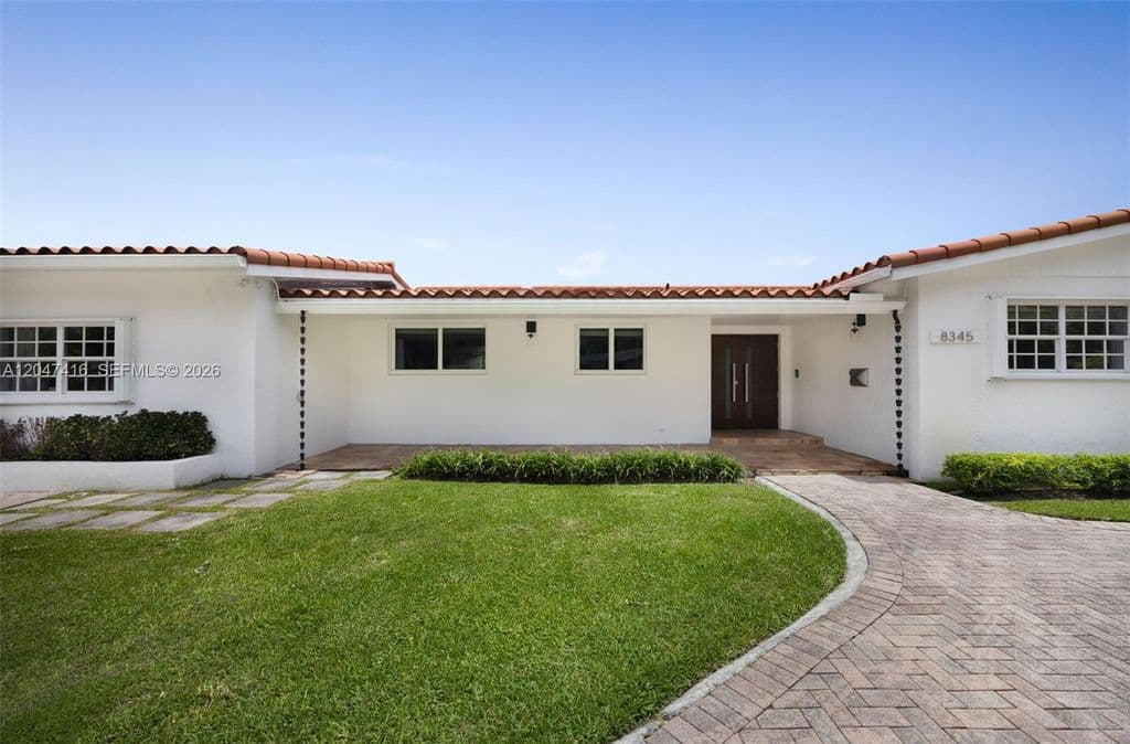 5-bedroom Single-Family Home — 8345 SW 90th St