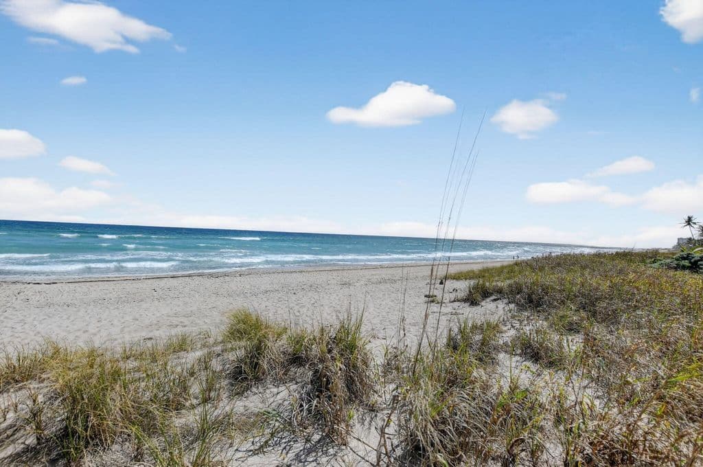2-bedroom Condo — 2121 N Ocean Boulevard #705e
