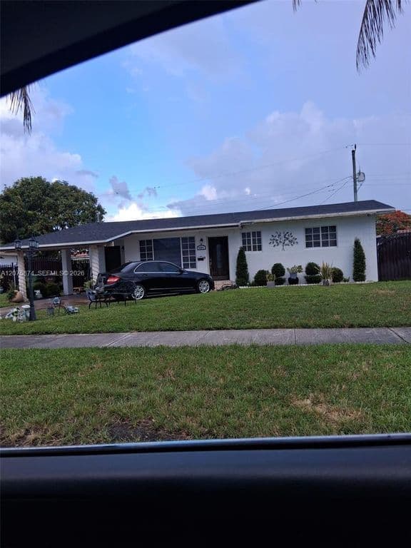 3-bedroom Single-Family Home — 4601 W 9th Ave