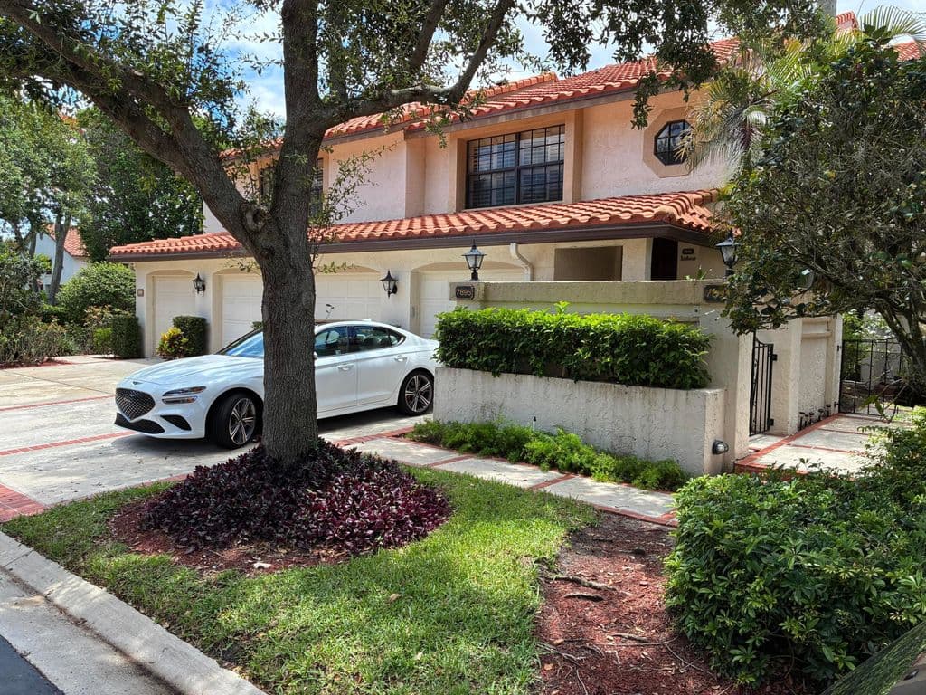 3-bedroom Property — 7895 La Mirada Drive