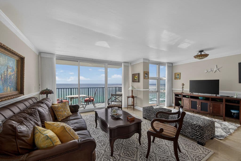 2+1 Condo — 531 N Ocean Boulevard #1811