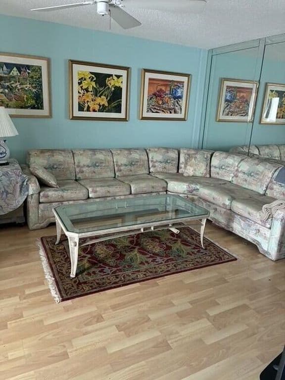 2-bedroom Condo — 3025 Ainslie B Drive