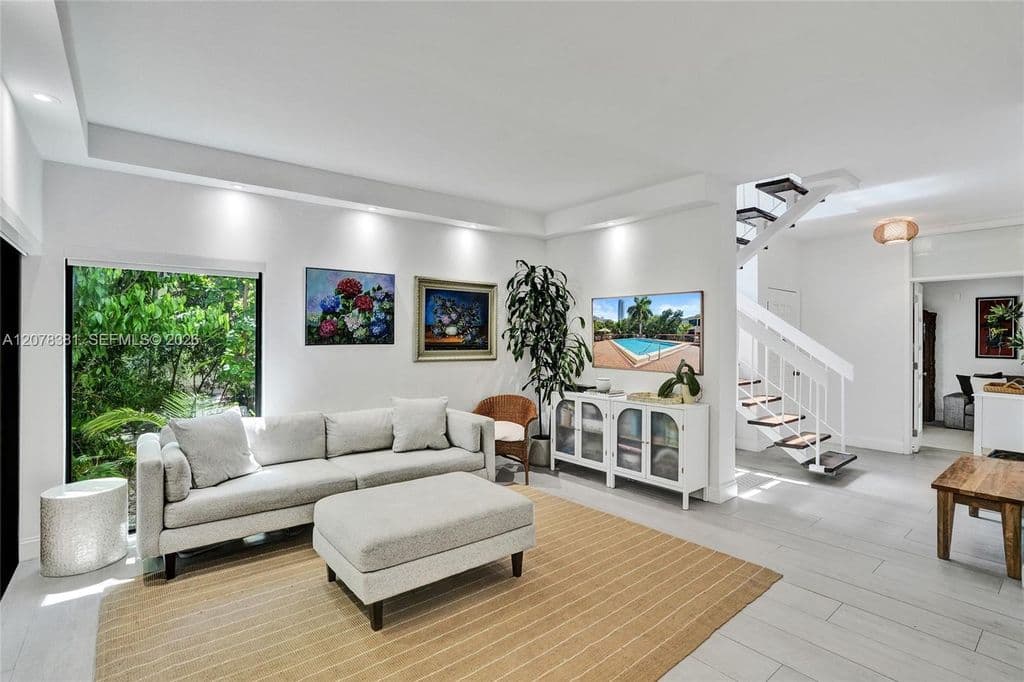 4-bedroom Property — 2420 Brickell Ave APT 108B