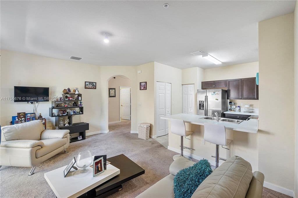 3-bedroom Property — 142 SE 28th Ter Unit 11