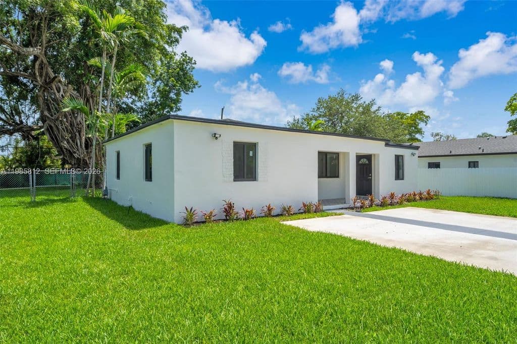 4-bedroom Single-Family Home — 1010 NE 140th St