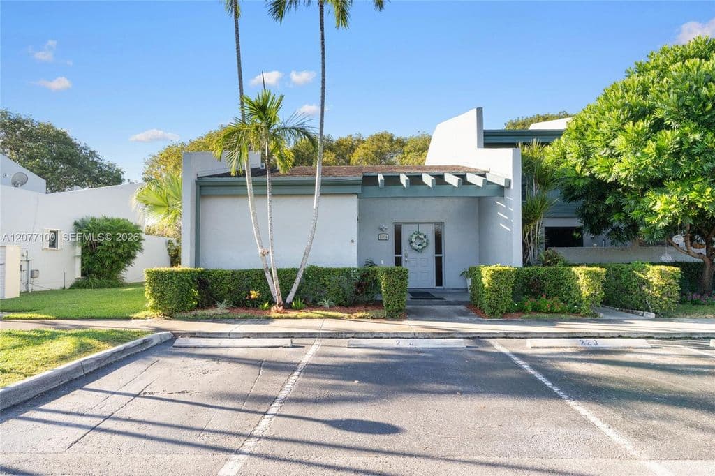 3+1 Mülk — 1064 NW 97th Ave #219