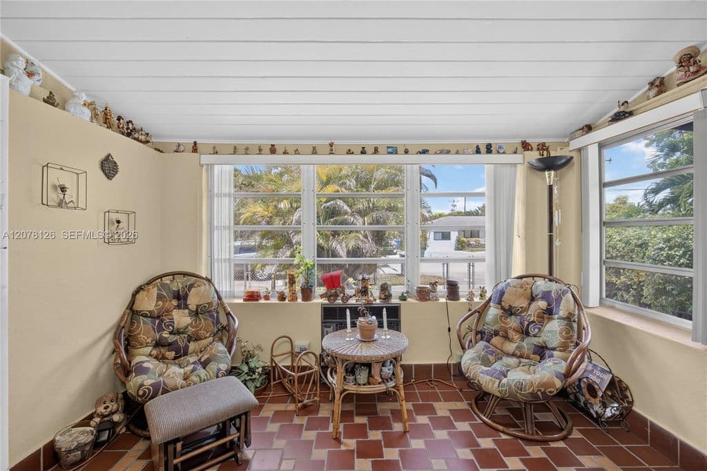 3+1 Müstakil ev — 4940 SW 5th Ter