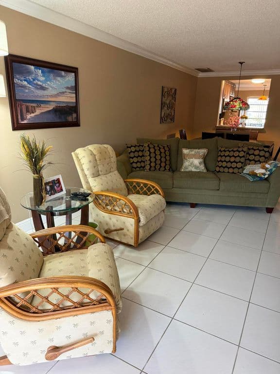 2-bedroom Condo — 8786 Belle Aire Drive