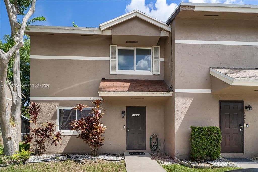 2+1 Mülk — 1293 Sussex Dr