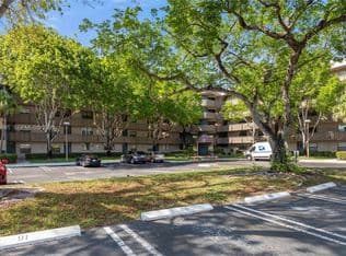 2+1 Condo — 901 Colony Point Cir APT 521, Hollywood, 33026