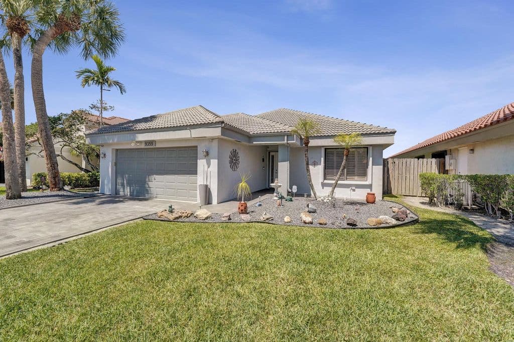 3+1 Müstakil ev — 9355 NW 18TH Drive